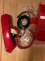 Rode vintage telefoon - decoratief object, Ophalen of Verzenden, Niet werkend, Met draaischijf