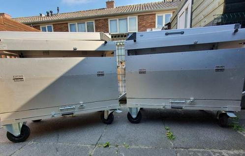 2 SUPER MOOIE EN IN UITMUNTENDE STAAT VERKERENDE  PRO-SHOW C, Dieren en Toebehoren, Overige Dieren-accessoires, Zo goed als nieuw