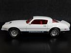 AutoWorld 1:18 1977 Pontiac Firebird Formula wit, Hobby en Vrije tijd, Modelauto's | 1:18, Ophalen of Verzenden, Nieuw, Auto, Overige merken