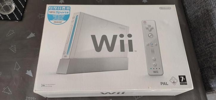Wii Sports Bundle, Spelcomputers en Games, Spelcomputers | Nintendo Wii, Zo goed als nieuw, Met 1 controller, Ophalen of Verzenden