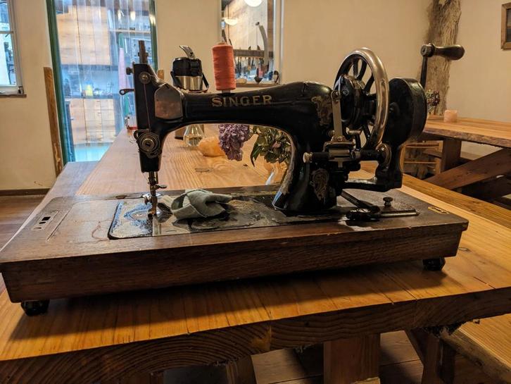 Antieke Singer Naaimachine - Perfect om te leren naaien!, Antiek en Kunst, Antiek | Naaimachines, Ophalen