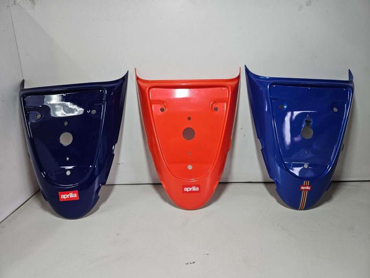 Zadelkap Duo Seat kap  Aprilia Sr Div. Kleuren Nieuw NOS, Fietsen en Brommers, Brommeronderdelen | Scooters, Nieuw, Aprilia, Ophalen of Verzenden