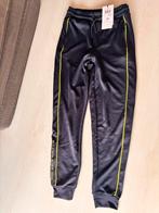 Nieuw! Trainingsbroek WE mt 158, Kinderen en Baby's, Kinderkleding | Maat 158, Ophalen of Verzenden, Nieuw, Jongen, Broek