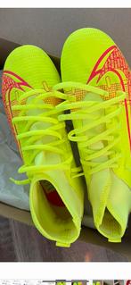 Nike  voetbalschoenen  maat 37, Ophalen of Verzenden, Zo goed als nieuw, Schoenen