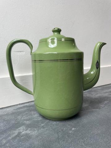 Vintage groene metalen theepot – retro, met gebruikssporen beschikbaar voor biedingen