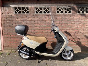 MOOIE PEUGEOT NEW VIVACITY 4T SIXTIES EDITION 1E EIGENAAR! beschikbaar voor biedingen