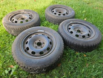 Set winterbanden 185-65 R14 Op 5x100 stalen velgen beschikbaar voor biedingen