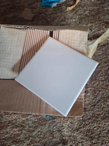 Witte Wandtegels 15x15cm - 12 Dozen beschikbaar voor biedingen