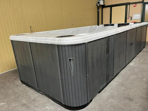 Opnieuw een Luxe Passion Zwemspa Aquatic 2 - lengte 6 meter!, Tuin en Terras, Bubbelbaden en Hottubs, Zo goed als nieuw, Filter