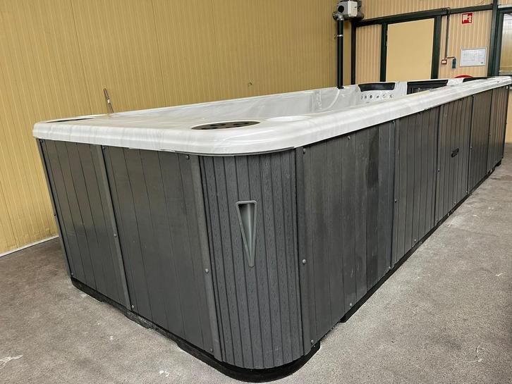 Opnieuw een Luxe Passion Zwemspa Aquatic 2 - lengte 6 meter!, Tuin en Terras, Bubbelbaden en Hottubs, Zo goed als nieuw, Filter