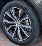 Gezocht 20 inch volvo xc60 T8 velg met band, Auto diversen, Auto-accessoires, Ophalen of Verzenden