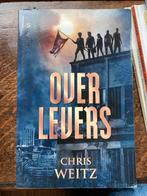Overlevers - Chris Weitz, Ophalen of Verzenden, Zo goed als nieuw, Nederland