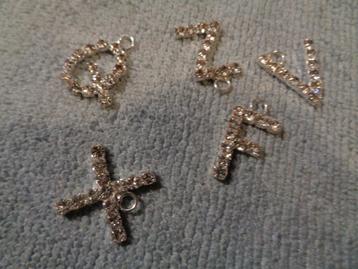 5 strass hangers nr ha 0273 beschikbaar voor biedingen