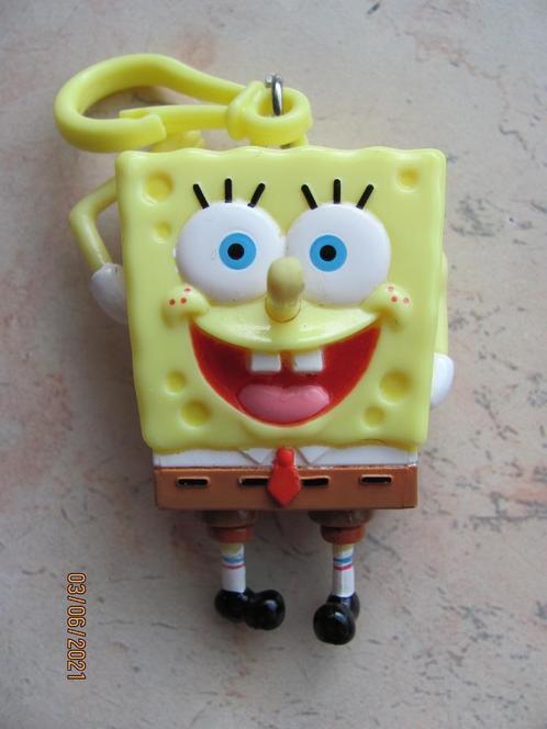 NIEUWSTAAT Nickelodeon SPONGEBOB kunststof SLEUTELHANGER 3D, Verzamelen, Sleutelhangers, Zo goed als nieuw, Knuffel of Figuurtje