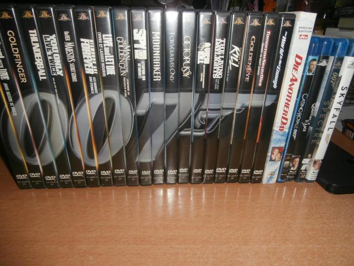 Dvd serie James Bond 20 delen op dvd + 4 delen op blu-ray, Cd's en Dvd's, Dvd's | Actie, Zo goed als nieuw, Actie, Boxset, Vanaf 12 jaar
