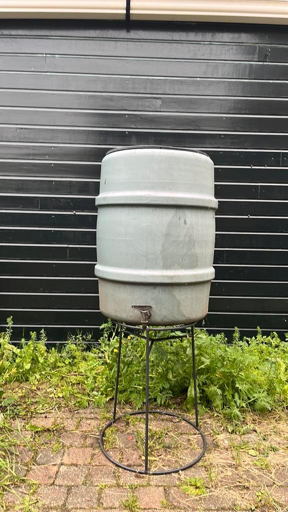 Regenton kunststof, Tuin en Terras, Regentonnen, Zo goed als nieuw, 150 liter of meer, Ophalen