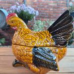 Brocante majolica aardewerk terrine kip, Ophalen of Verzenden