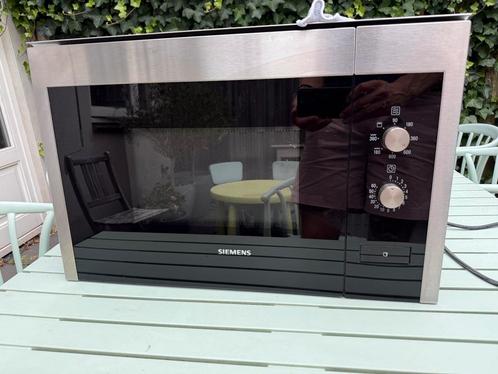 Siemens Magnetron, Witgoed en Apparatuur, Magnetrons, Zo goed als nieuw, Inbouw, Magnetron, 45 tot 60 cm, Grill, Draaiplateau