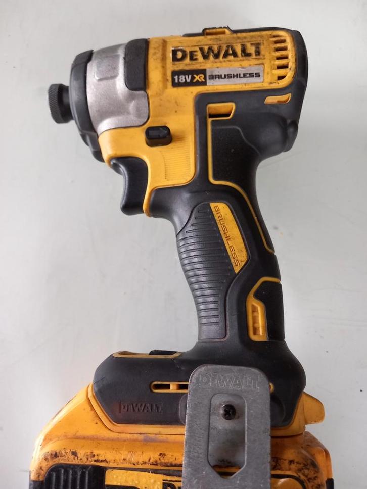 Dewalt 18V Slagtol 5.0Ah, Doe-het-zelf en Verbouw, Gereedschap | Boormachines, Gebruikt, Boor- en Schroefmachine, 600 watt of meer