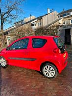 Toyota Aygo 1.0 12V Vvt-i 3DRS MMT 2006 Rood, Auto's, Toyota, Origineel Nederlands, Te koop, Benzine, 4 stoelen