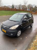 Hyundai i10 1.1 I 5DR 2010 Zwart- Apk tot Aug 2026 !, Auto's, Hyundai, Voorwielaandrijving, 4 cilinders, 400 kg, Zwart
