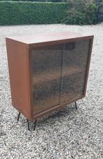 Vintage vitrinekast jaren 60 boekenkast TV kast, Huis en Inrichting, Kasten | Dressoirs, Ophalen, Gebruikt, 50 tot 100 cm, Glas