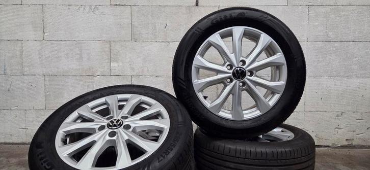 17" VW Caddy 2K Baharona orig velgen zomerbanden zgan, Auto-onderdelen, Banden en Velgen, Banden en Velgen, Zomerbanden, 17 inch