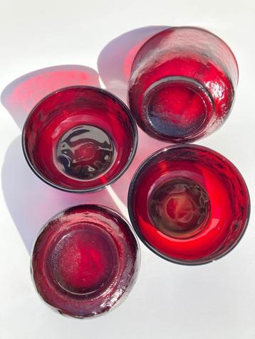 Vintage gekleurd glas Arcoroc France Sierra rood 4 kommen beschikbaar voor biedingen