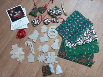 Set om kerstversiering te bekleden beschikbaar voor biedingen