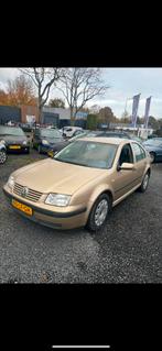 Volkswagen Bora 1.6 77KW 2002 Beige, Bora, 4 cilinders, Beige, Handgeschakeld