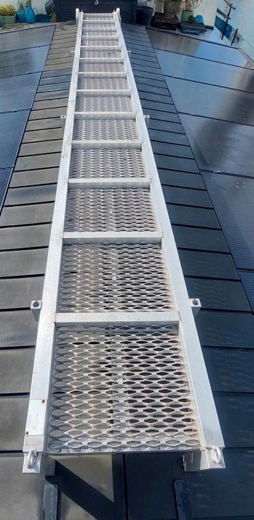 Aluminium loopplank gangway loopbrug 600x60 NEN EN7061 beschikbaar voor biedingen