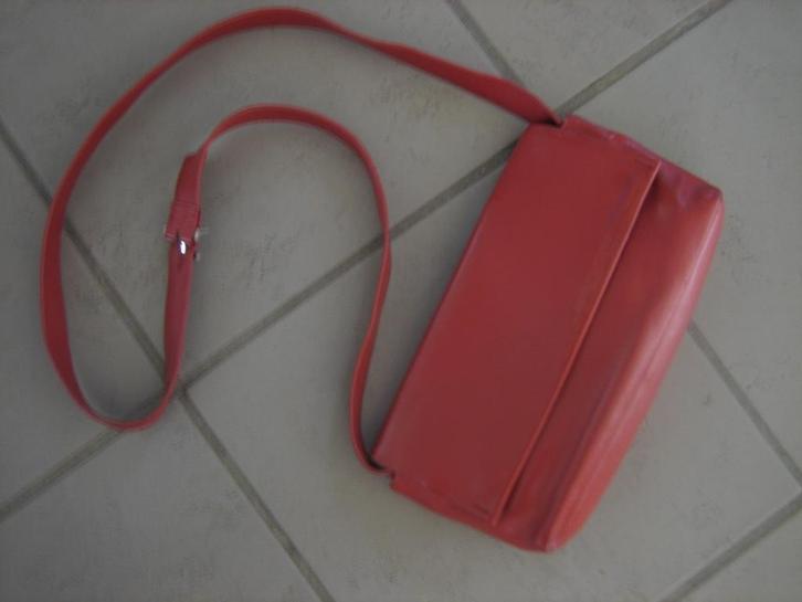 Zeer mooi leren design-schoudertasje MANDARINA DUCK snazzeys, Sieraden, Tassen en Uiterlijk, Tassen | Damestassen, Nieuw, Schoudertasje