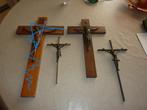 3 antieke kruisbeelden, Antiek en Kunst, Antiek | Religie, Ophalen of Verzenden