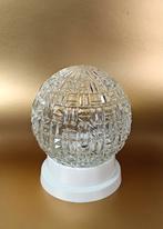 Vintage plafondlamp, Mid Century. Bol lamp. Bewerkt glas, Ophalen of Verzenden, Zo goed als nieuw, Glas