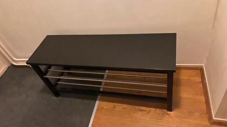 Ikea Tjusig schoenrek met bank - zwart - lang model, Huis en Inrichting, Kasten | Schoenenrekken, Zo goed als nieuw, Ophalen