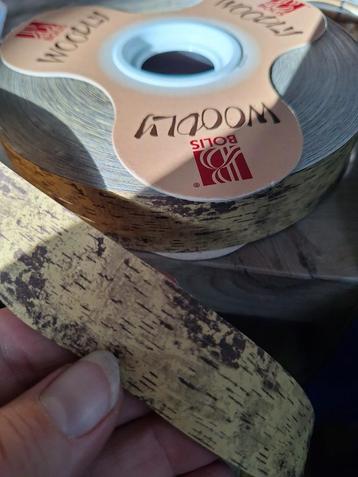 Cadeaulint in houtstructuur, 100 meter lang beschikbaar voor biedingen