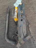 Krik ford fiesta 2001 origineel. Met bijbehorende dopsleutel, Auto diversen, Krikken, Ophalen of Verzenden, Gebruikt, Mechanisch