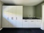 Moderne witte hoogglans keuken met wasmachine/drogerkast., Ophalen, Gebruikt, Wit, Graniet of Steen