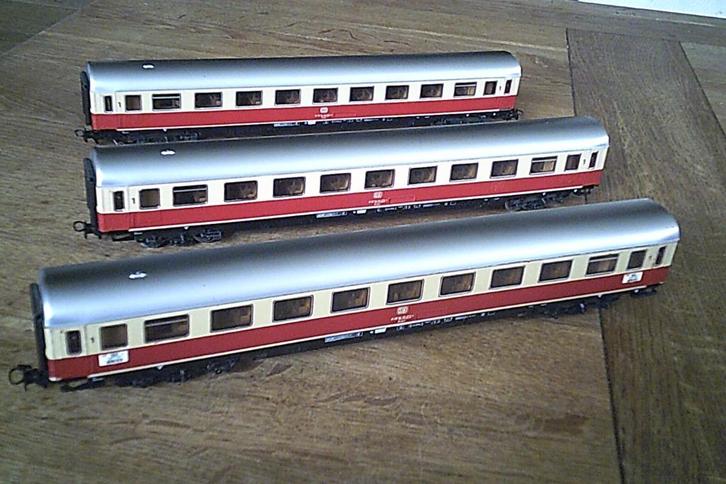 Marklin HO 3 TEE rijtuigen 1e klasse nr. 4095 en 4098, Hobby en Vrije tijd, Modeltreinen | H0, Gebruikt, Wagon, Wisselstroom, Märklin