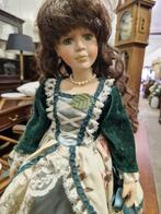 Mooie porseleinen pop, Ophalen of Verzenden, Zo goed als nieuw, Pop