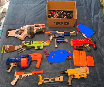 Nerf Collectie 9 wapens + 500 Pijltjes beschikbaar voor biedingen