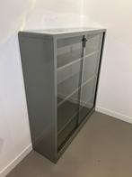‘Gispen ‘ kast. H 135x B 120 x D 35, Huis en Inrichting, Kasten | Vitrinekasten, 100 tot 150 cm, 100 tot 150 cm, Ophalen of Verzenden