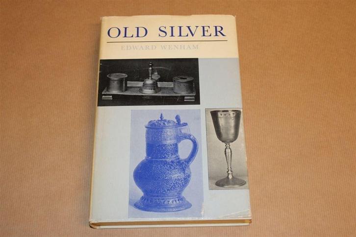 Boek over antiek gebruiks zilver, Antiek en Kunst, Antiek | Goud en Zilver, Zilver, Ophalen of Verzenden