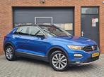 Volkswagen T-ROC 1.5 TSI Style Pano ACC Carplay Camera 17", Voorwielaandrijving, Stof, 4 cilinders, 150 pk