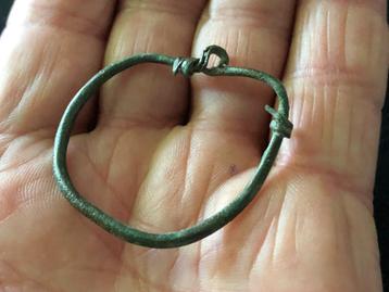 APARTE Romeins Keltische SCHUIF armband Bodemvondst  beschikbaar voor biedingen