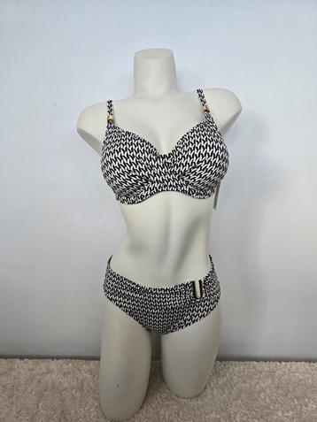 Nieuw fantasie bikini
Topje 80d 85d 80e 85e 70f 75f 80f 75g  beschikbaar voor biedingen