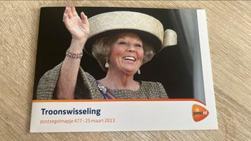 Postzegelmapje 477 Troonswisseling beschikbaar voor biedingen