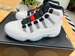Nieuwe Nike air Jordan 11 Adapt White (EU Plug) EU41/US8.0, Wit, Nieuw, Ophalen of Verzenden, Sneakers of Gympen