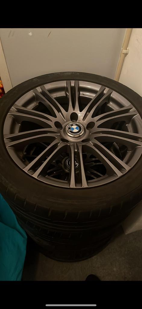 BMW 17” lichtmetalen velgen – steek 5x120 – OEM E46/E90, Auto-onderdelen, Banden en Velgen, Velg(en), Zomerbanden, 17 inch, 225 mm