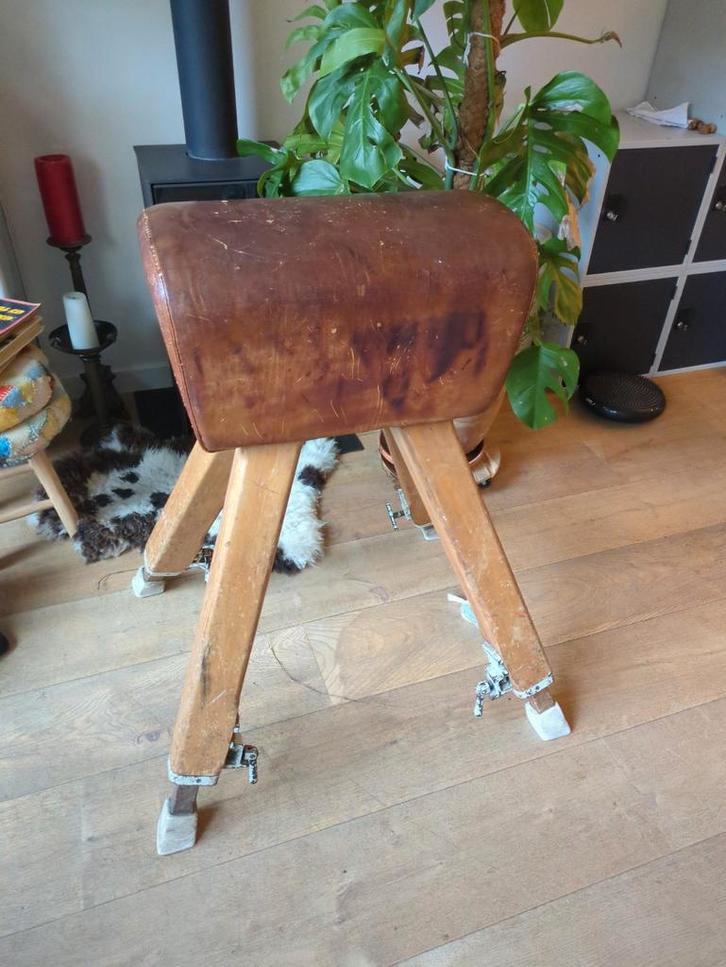 Vintage leren turnbok, Huis en Inrichting, Stoelen, Ophalen